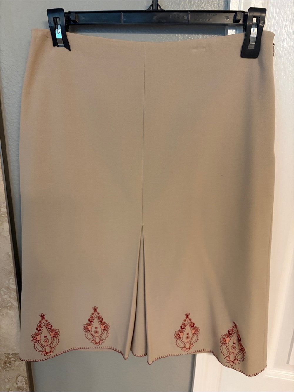 Ann Taylor Loft Cream Embroidered A-Line Skirt